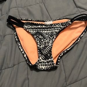 Super cute and comfy swim bottoms